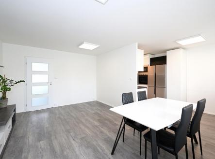 Pronájem bytu, 3+kk, 75 m²