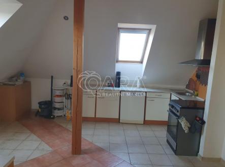 Pronájem bytu, 2+1, 74 m²