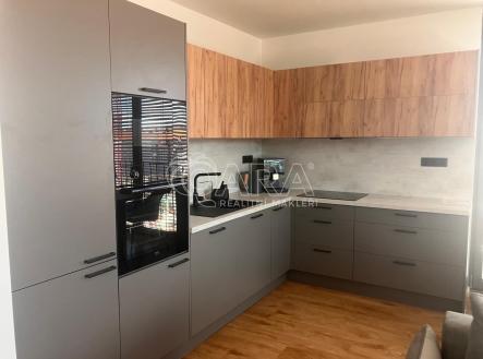 Pronájem bytu, 3+kk, 85 m²