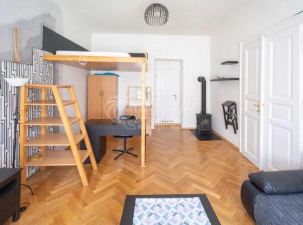 Pronájem bytu, 2+kk, 43 m²