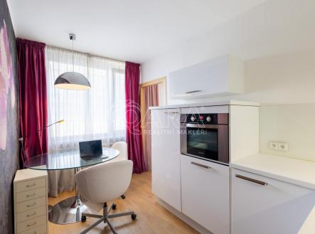 Pronájem bytu, 1+1, 39,9 m²