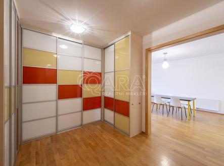 Pronájem bytu, 2+kk, 81 m²