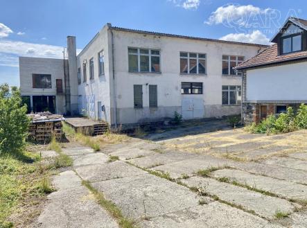 Pronájem výrobní prostory, 1 622 m²