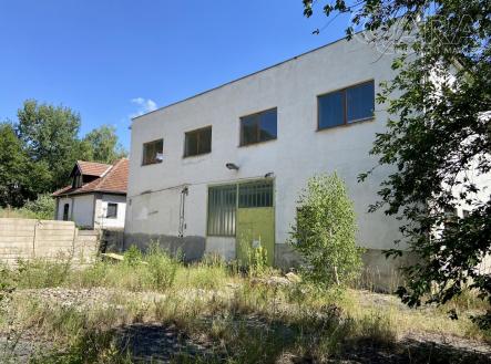 Pronájem výrobní prostory, 1 622 m²