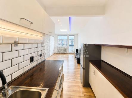 Pronájem bytu, 2+kk, 43 m²