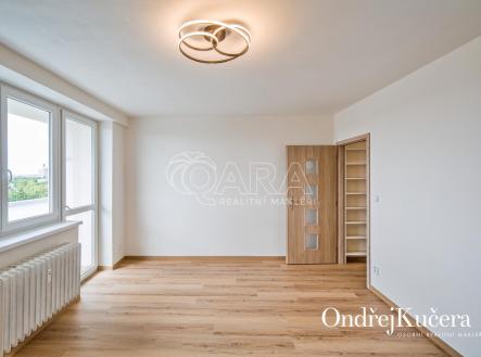 Pronájem bytu, 3+kk, 63 m²