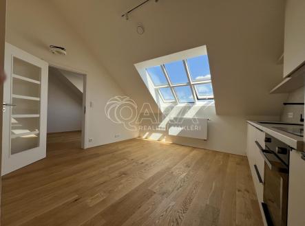 Pronájem bytu, 2+kk, 39 m²