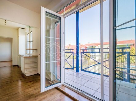 Pronájem bytu, 2+1, 59 m², Vestec – náhled fotky 3