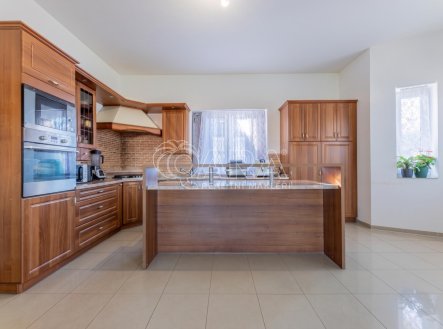 Prodej domu/vily, 695 m²