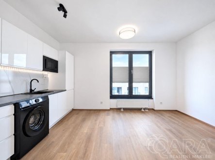 Pronájem bytu, 1+kk, 27 m²