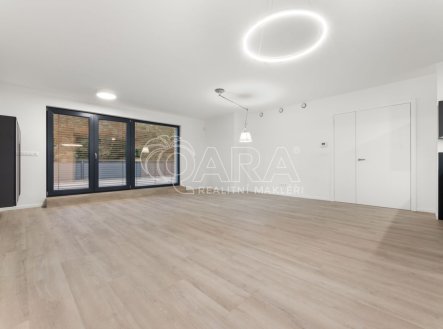 Pronájem bytu, 4+kk, 131 m²
