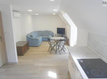 Pronájem bytu, 2+kk, 45 m²