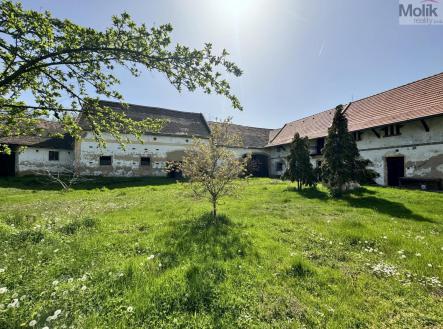 Prodej - chata/rekreační objekt, 940 m² obrázek