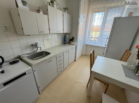 Pronájem bytu, 3+1, 82 m²