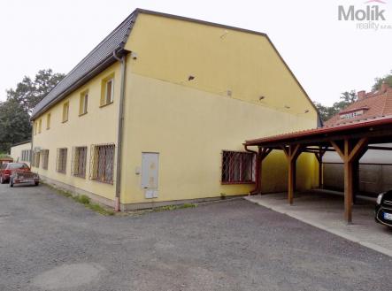 Prodej komerčního objektu, průmyslový areál, 1 054 m²