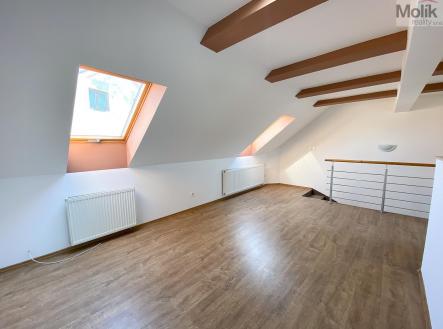 Pronájem bytu, 3+kk, 70 m²