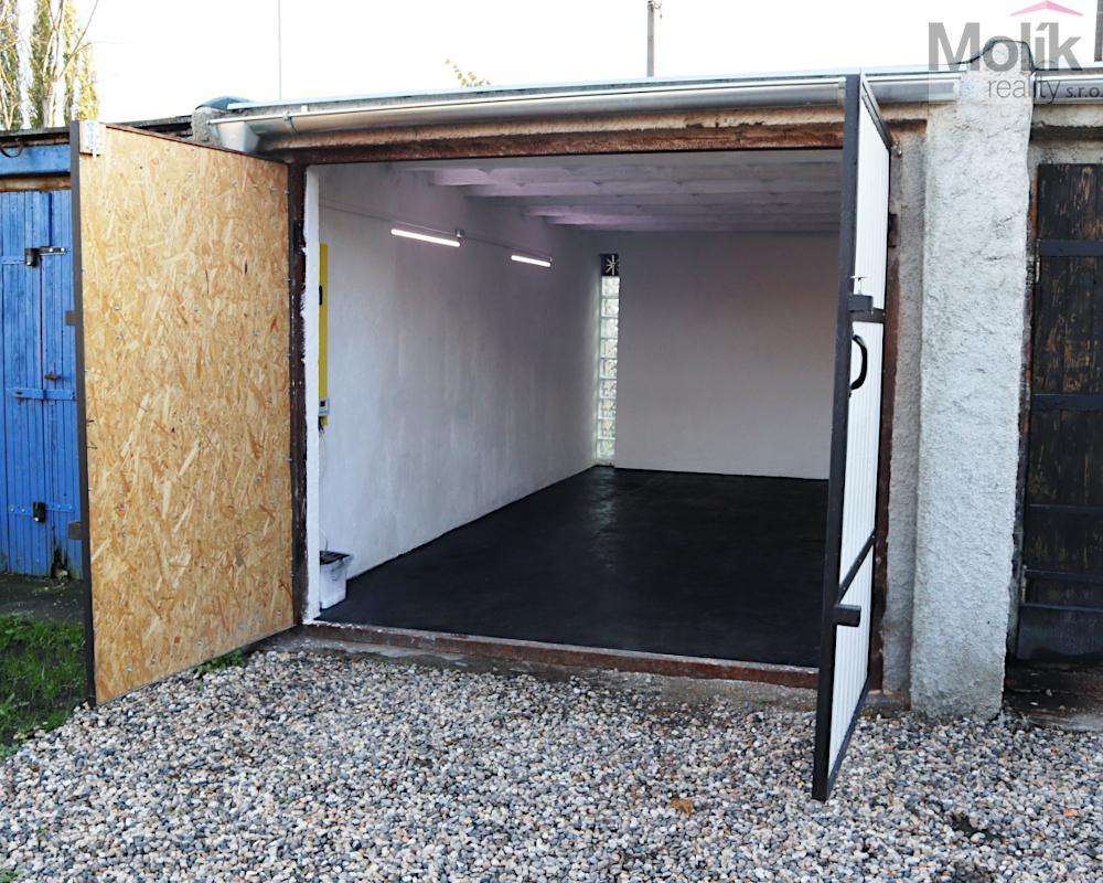 GARAZ_obrnice_2.jpg