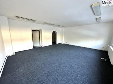 Pronájem kanceláře, 60 m²