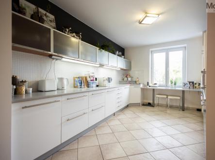 Prodej obchodní prostor, 277 m²