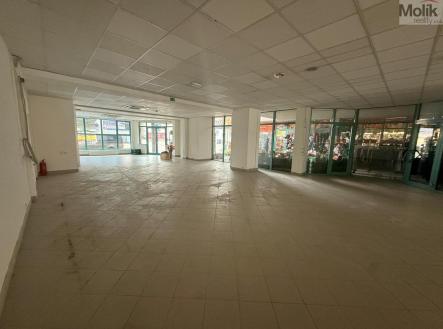 Pronájem obchodní prostor, 204 m²