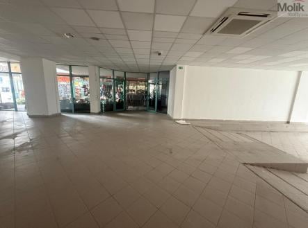Pronájem obchodní prostor, 204 m²