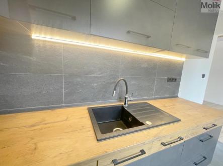 Pronájem bytu, 2+1, 56 m²