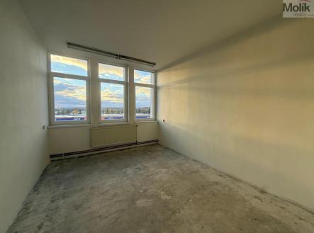 Pronájem kanceláře, 154 m²