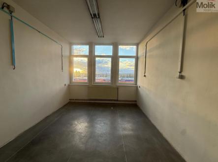 Pronájem kanceláře, 154 m²