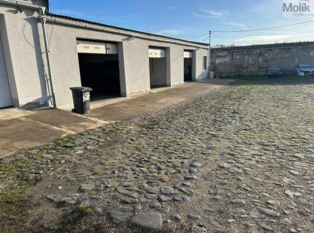 Pronájem skladu, 250 m²