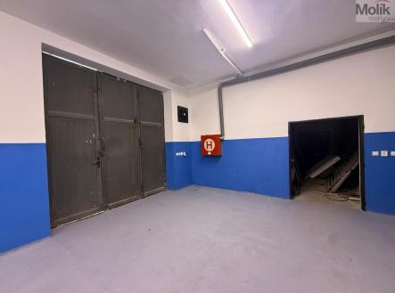 Pronájem skladovací prostor, 290 m²