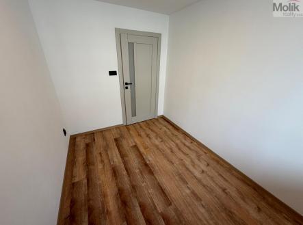 WhatsApp Image 2026-03-08 at 19.27.09 (6).jpeg