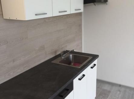 Pronájem bytu, 1+kk, 28 m²