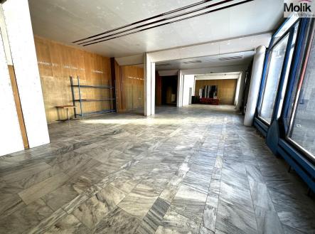 Pronájem obchodní prostor, 240 m²