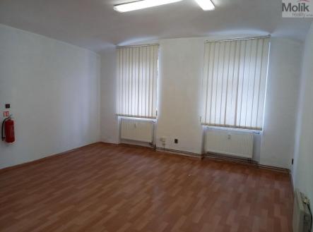 Pronájem skladovací prostor, 85 m²