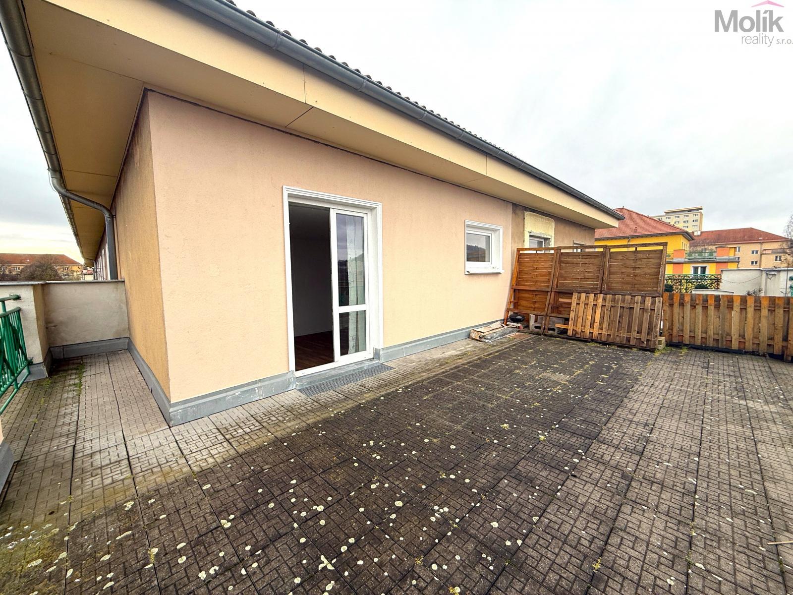 WhatsApp Image 2026-02-12 at 12.28.41 (5).jpeg