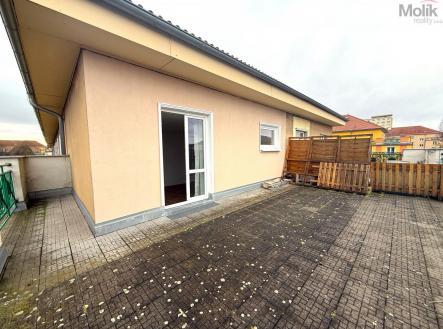 Pronájem bytu, 1+kk, 20 m² obrázek