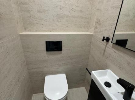 Pronájem bytu, 4+kk, 97 m²