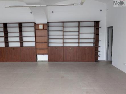 Pronájem výrobní prostor, 651 m²