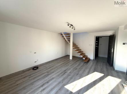 Pronájem bytu, 3+1, 100 m²