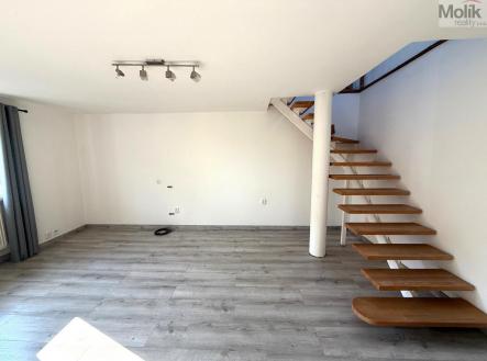 Pronájem bytu, 3+1, 100 m²