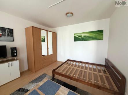 Pronájem bytu, 1+kk, 32 m²