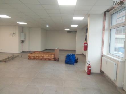 Pronájem obchodní prostor, 172 m²