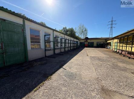 Pronájem výrobní prostory, 1 532 m²