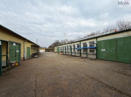 Pronájem obchodní prostor, 1 532 m²