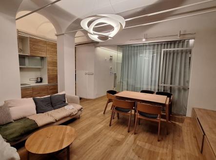 Prodej nájemního domu, 425 m²