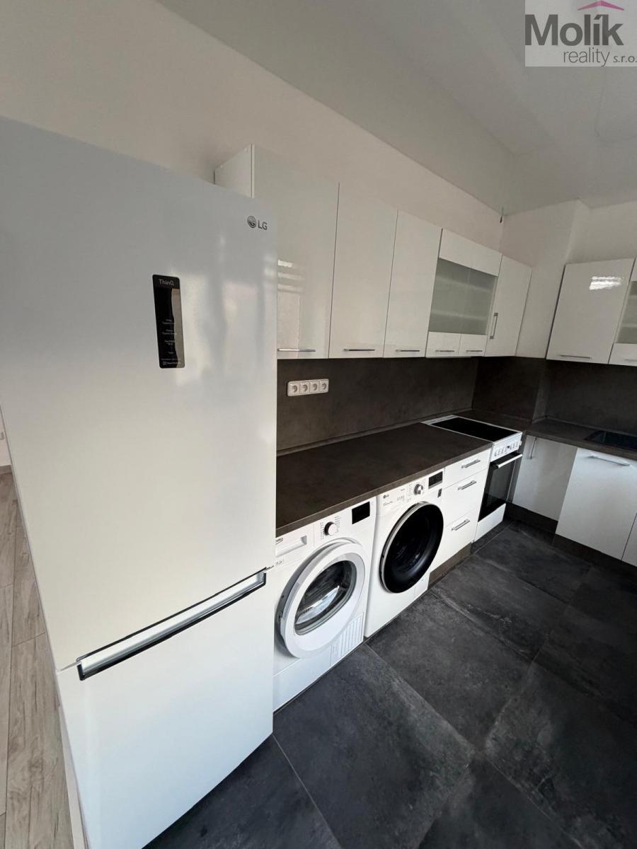 WhatsApp Image 2026-04-04 at 18.58.02 (17).jpeg