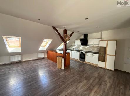 Pronájem bytu, 3+kk, 95 m²