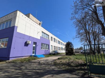 Pronájem výrobní prostor, 1 185 m² obrázek