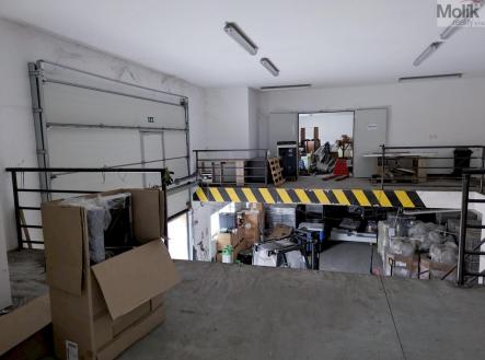 Pronájem skladovací prostor, 200 m²