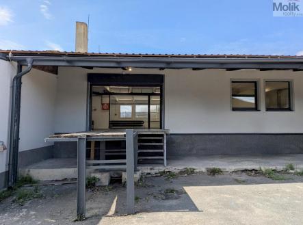 Pronájem skladovací prostor, 198 m²